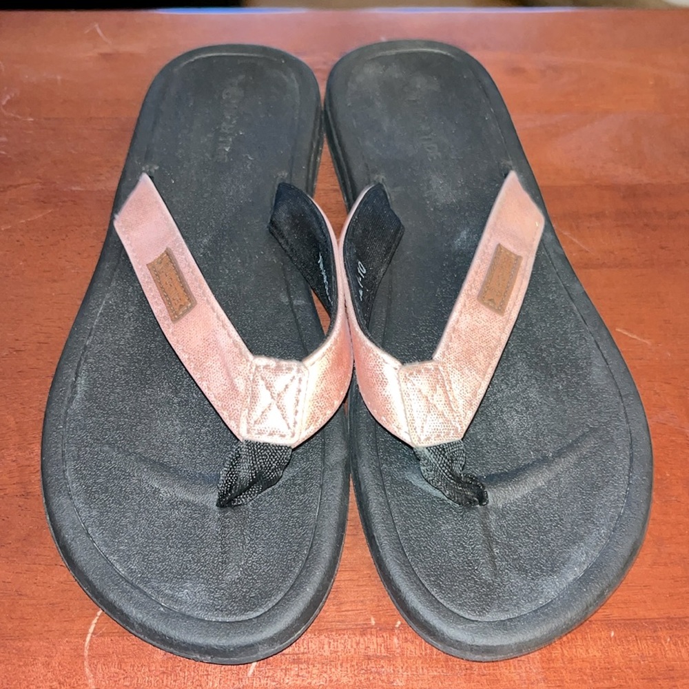 High Tide flip flops, pink straps, size 10